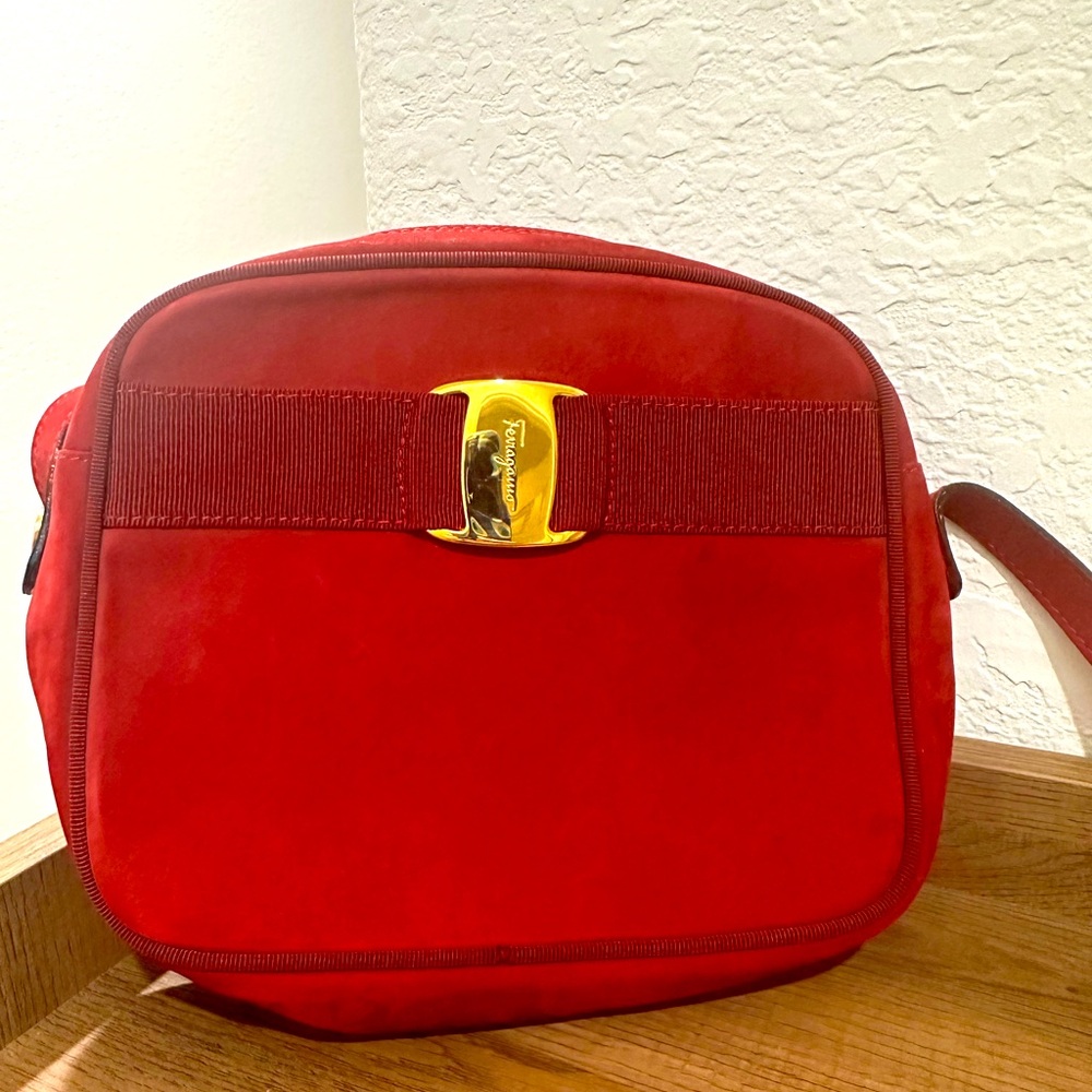 Salvatore Ferragamo Shoulder Bag Red Suede